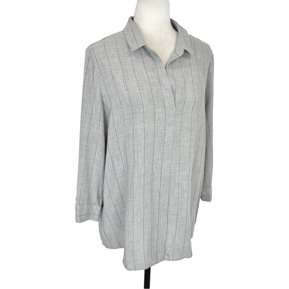 Reitmans grey striped shirt